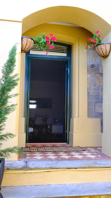 The 'Cloisters' Apartment At Albert Hall - Timeshare Accommodation 3