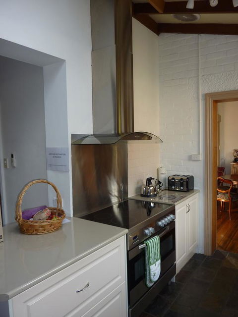 Eliza Cottage - Timeshare Accommodation 6