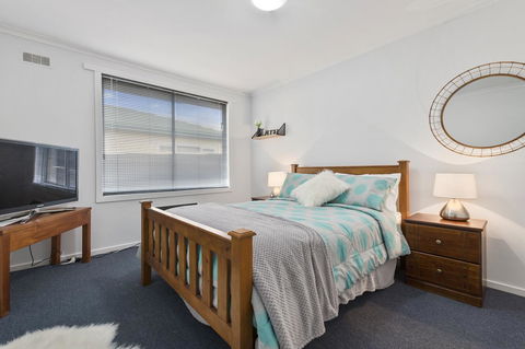 Elkie Villa - 2 Bedroom Unit - Burnie - Timeshare Accommodation 1