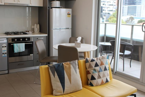 Poplar Box Hill Apartment - Timeshare Accommodation 2