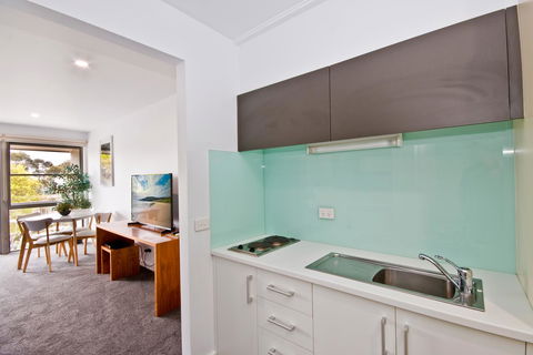 Lorne Bay View Motel - Timeshare Accommodation 16