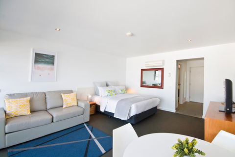 Lorne Bay View Motel - Timeshare Accommodation 11