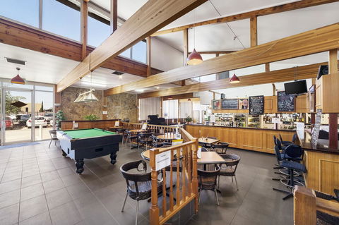 Ciloms Airport Lodge - Timeshare Accommodation 19