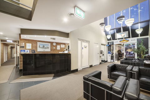 Ciloms Airport Lodge - Timeshare Accommodation 15