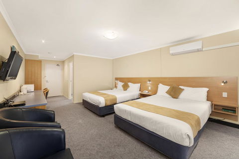 Ciloms Airport Lodge - Timeshare Accommodation 35