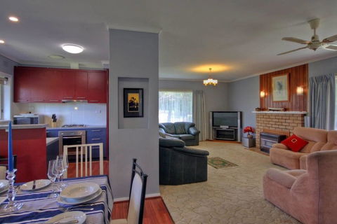 Jacaranda House - Timeshare Accommodation 2