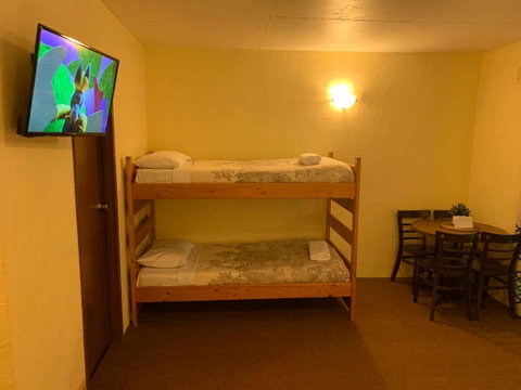 Mountain Creek Motel Bar & Restaurant - Timeshare Accommodation 5
