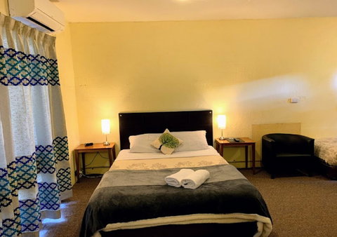 Mountain Creek Motel Bar & Restaurant - Timeshare Accommodation 3