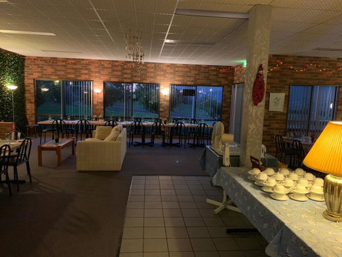 Mountain Creek Motel Bar & Restaurant - Timeshare Accommodation 12
