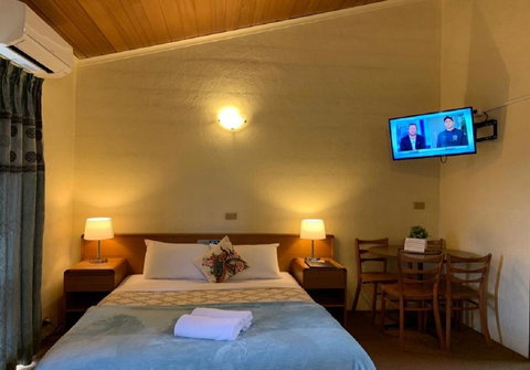 Mountain Creek Motel Bar & Restaurant - Timeshare Accommodation 24