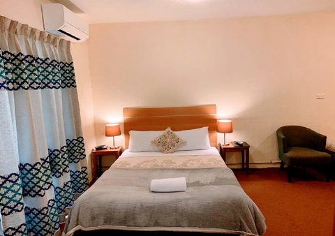 Mountain Creek Motel Bar & Restaurant - Timeshare Accommodation 2