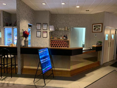 Mountain Creek Motel Bar & Restaurant - Timeshare Accommodation 16