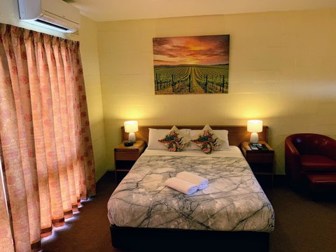 Mountain Creek Motel Bar & Restaurant - Timeshare Accommodation 1