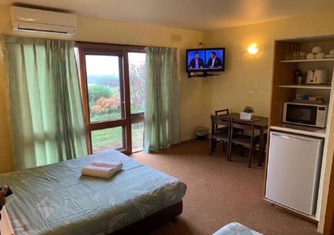 Mountain Creek Motel Bar & Restaurant - Timeshare Accommodation 33