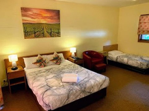 Mountain Creek Motel Bar & Restaurant - Timeshare Accommodation 27