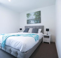 Box Hill 2 Bedroom Apt La Maison 02