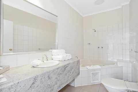Quality Inn & Suites The Menzies - Timeshare Accommodation 31