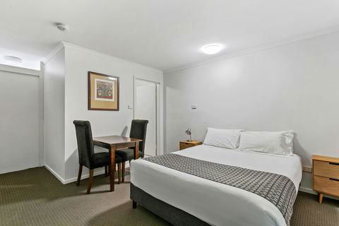 Quality Inn & Suites The Menzies - Timeshare Accommodation 2