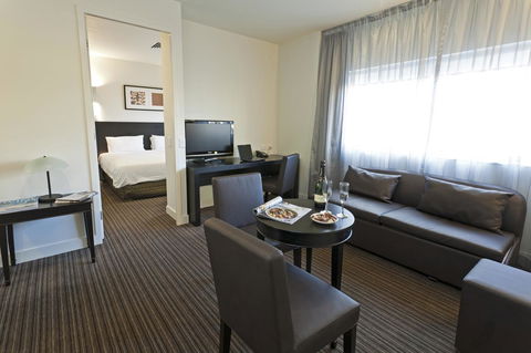 Causeway 353 Hotel - Timeshare Accommodation 10