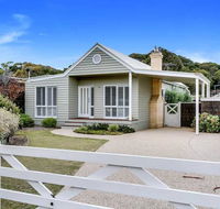 Cute Cottage on Cain - beach at end of street - Timeshare Accommodation