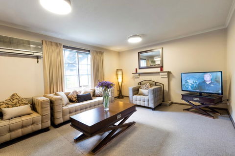 Eltham Gateway Hotel & Conference Centre - Timeshare Accommodation 35