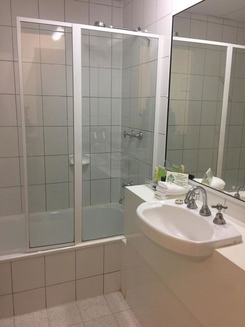 Eltham Gateway Hotel & Conference Centre - Timeshare Accommodation 24
