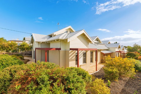 Beach Belle - Timeshare Accommodation 1