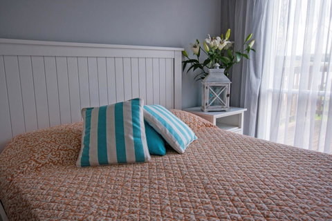 Stunning Waterfront Only 10 Minutes To Phillip Island - FREE EV UNIT 7kW For Electric Cars - Pet Friendly, Fireplace FREE WIFI Wine & Chocolates - Timeshare Accommodation 16
