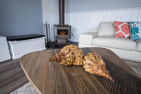 Stunning Waterfront Only 10 Minutes To Phillip Island - FREE EV UNIT 7kW For Electric Cars - Pet Friendly, Fireplace FREE WIFI Wine & Chocolates - Timeshare Accommodation 15