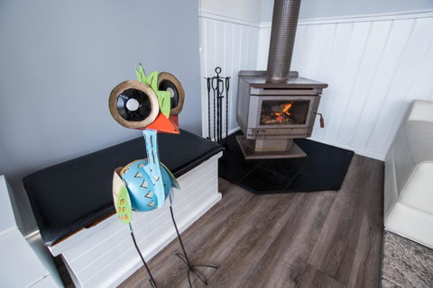 Stunning Waterfront Only 10 Minutes To Phillip Island - FREE EV UNIT 7kW For Electric Cars - Pet Friendly, Fireplace FREE WIFI Wine & Chocolates - Timeshare Accommodation 12