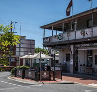 The Corner Hotel Alexandra - Timeshare Accommodation