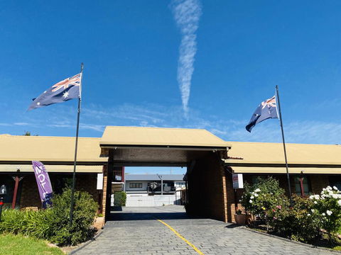 The Cottage Motor Inn Albury - Timeshare Accommodation 2