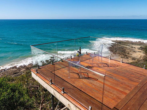 THE DECK HOUSE - A WYE RIVER ICON - Timeshare Accommodation 1