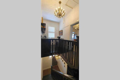 The Dewhurst - Sophisticated Entire CBD Apartment - Timeshare Accommodation 2