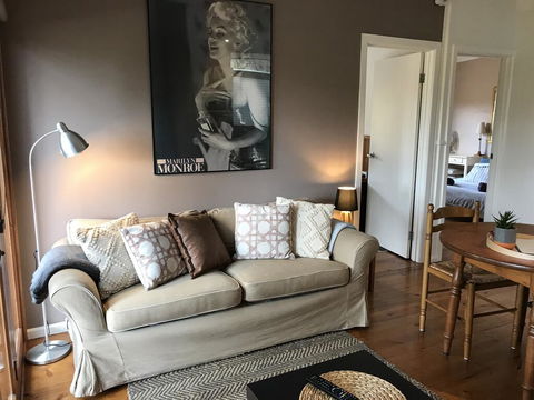The Green Room Wattle Glen - Timeshare Accommodation 1