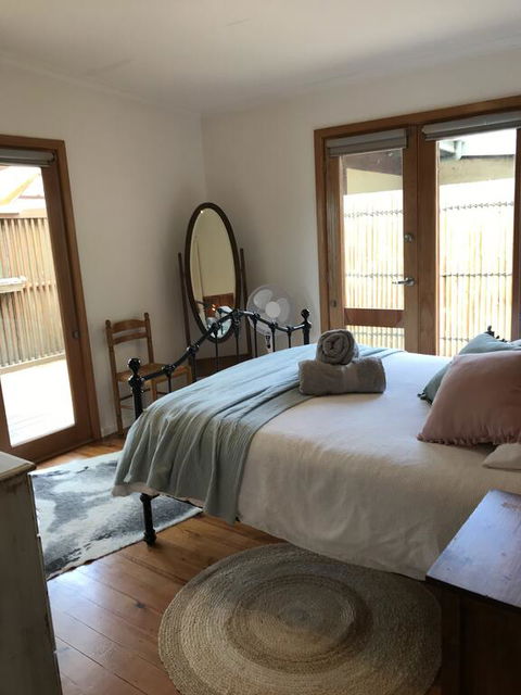 The Green Room Wattle Glen - Timeshare Accommodation 2