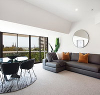 THE HYDEAWAY-LUXE HYDE PARK CITY APARTMENT-hosted by LAbode Accommodation - Timeshare Accommodation