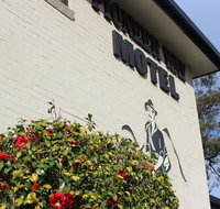 The Pioneer Way Motel