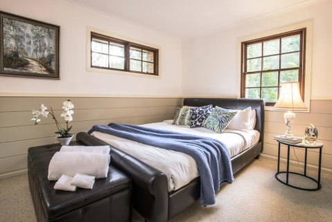 The Stone On The Hill - 3 Bedroom House - Timeshare Accommodation 3