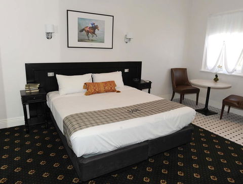 The Yarrawonga Hotel - Timeshare Accommodation 0