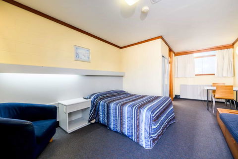 Top Of The Town Hotel Motel - Timeshare Accommodation 3
