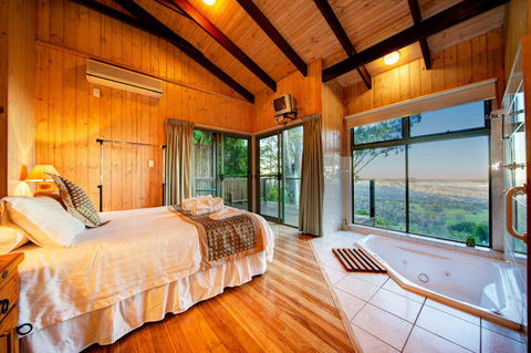 Treetops Seaview Montville - Timeshare Accommodation 3