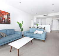 Trendy Self Contained Inner City Apartment