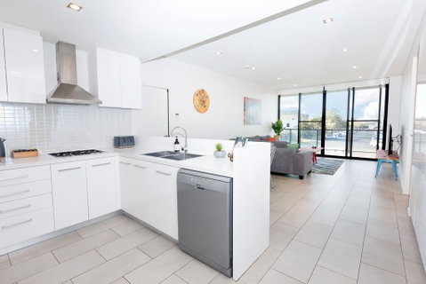 Urban Jungle! Executive Apartment In Heart Of CBD - Timeshare Accommodation 3