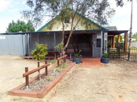 Wagga Wagga Tourist Park - Timeshare Accommodation 0