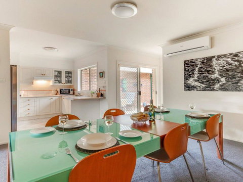 Walling-Clifton Gardens - Backing Onto Golf Course - Timeshare Accommodation 3