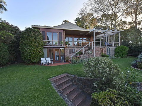 Wangi Waterfront Delight 4br Waterfront Reserve Home - Timeshare Accommodation 1