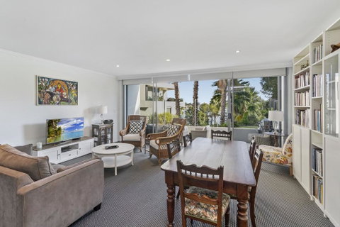Waterfront Resort Living With Space For The Family - Timeshare Accommodation 0