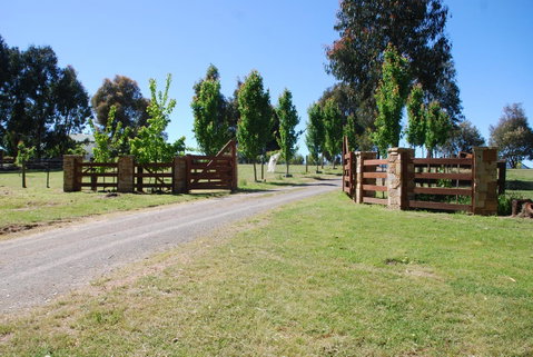 Bluegum Ridge Cottages - Timeshare Accommodation 2
