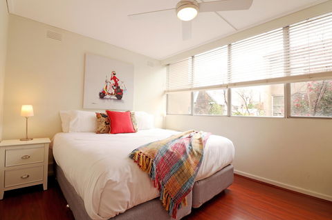 Colour Pop Fitzroy - 3 Bedroom Pet Friendly - Timeshare Accommodation 11
